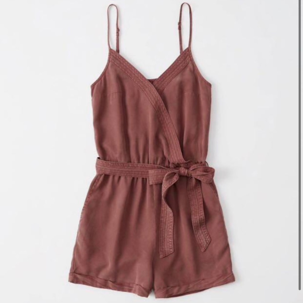 Romper - Picture 2 of 3